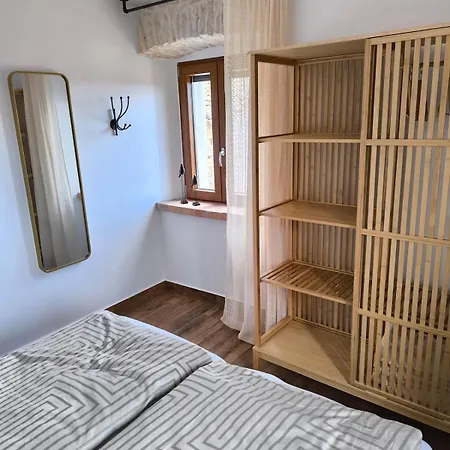 Steinhaus Casa Lapidaria Višnjan