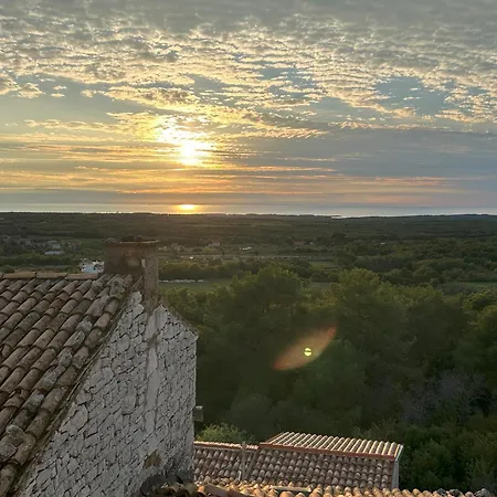 Steinhaus Casa Lapidaria Višnjan